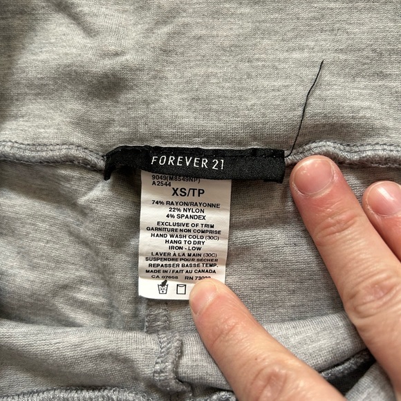 Forever 21 extra small leggings only worn a few times - Picture 2 of 2